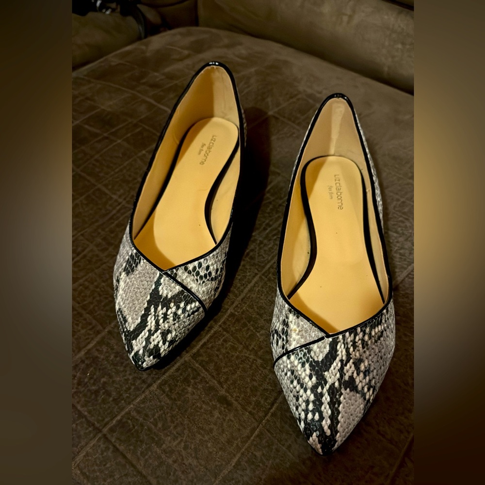 Liz Claiborne Flex Form Sankeskin Flats